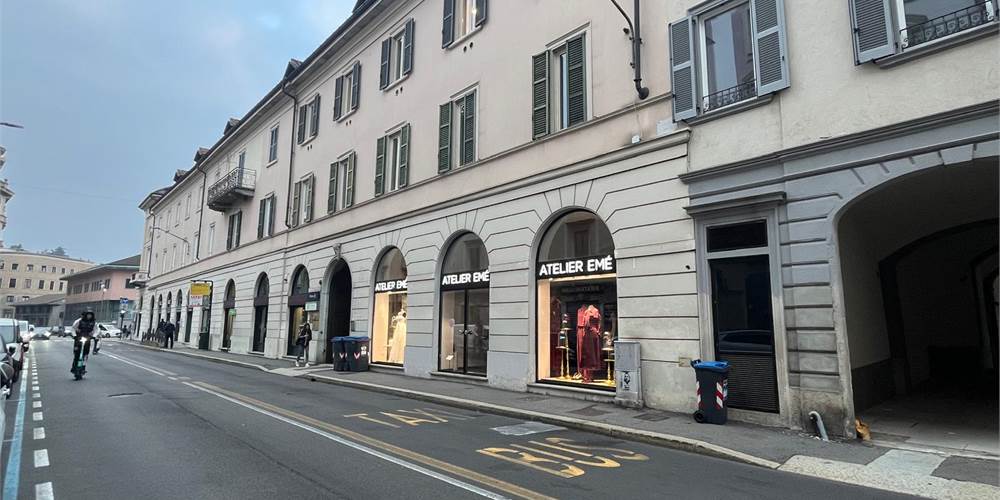 CENTRALISSIMO TRILOCALE RISTRUTTIRATO, 2 BAGNI, BOX