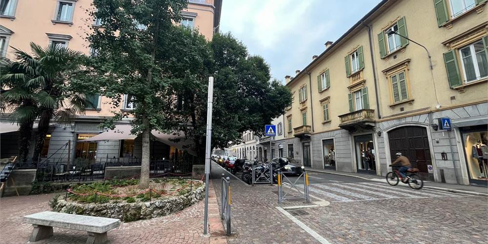 TRILOCALE RISTRUTTURATO SU DUE LIVELLI, BOX