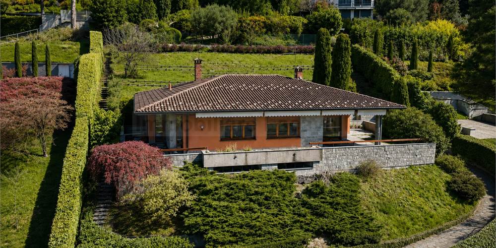 SIGNORILE ED ELEGANTE VILLA SINGOLA